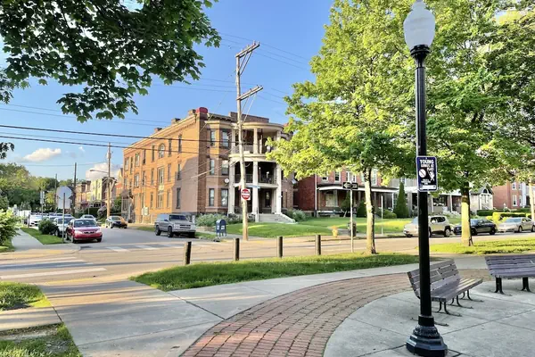 Photo 1 - The Warhola Bloomfield