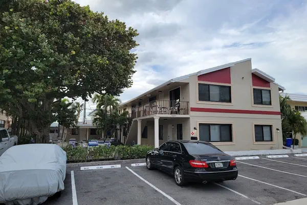 Photo 1 - Sea Echo Apartment Motel