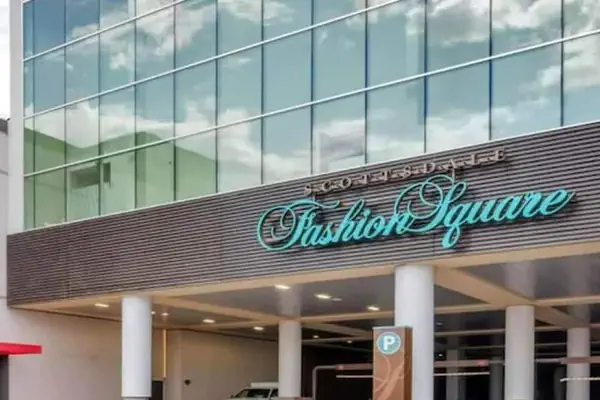 Photo 1 - Charming 1-bdrm Condo Steps to Old Town Scottsdale