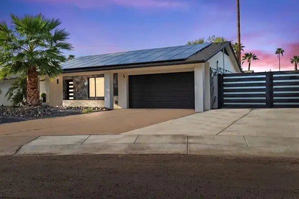 Photo 1 - Modern and Luxurious Vacation Home W/pool & Spa!