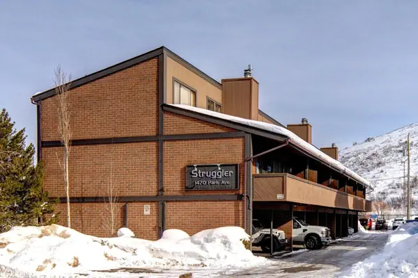 Photo 1 - Struggler 3 Bedrooms STR-1 by KBM
