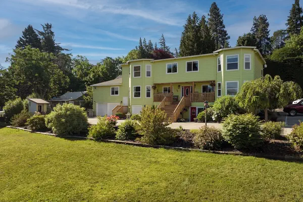 Photo 1 - The Irish Inn