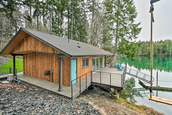 Photo 1 - Dreamy Bayfront Cabin w/ View, Dock & Kayaks