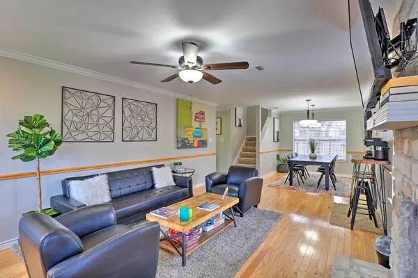 Photo 1 - Austin Abode w/ Deck & Grill - 15 Mi to Dtwn!