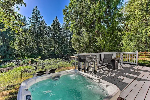 Photo 1 - Riverfront Dorena Home w/ Hot Tub & Game Room!
