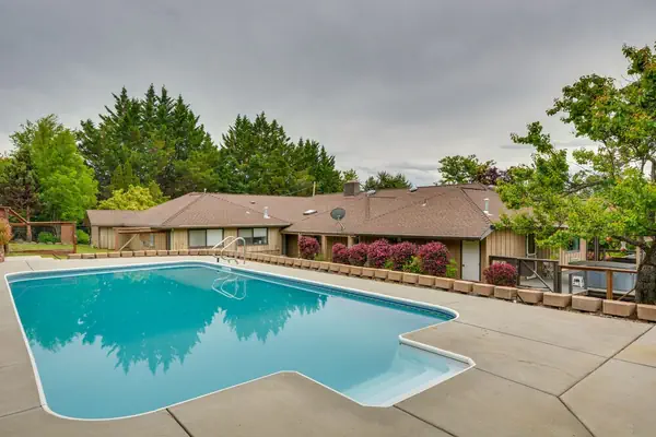 Photo 1 - Stunning Medford Escape w/ Panoramic Views!