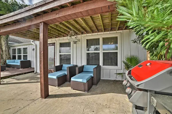 Photo 1 - Rockport Casa Familia - Covered Patio Space!