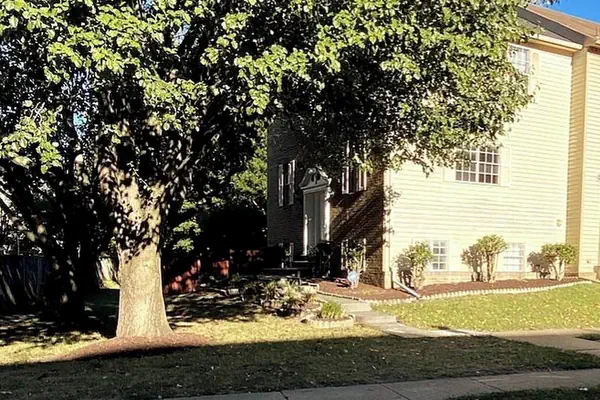 Photo 1 - Room in House - Majestic Private Room