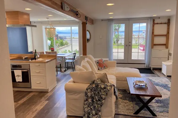 Photo 1 - 2BR 2BA Alki Beach Waterfront Retreat Extended Stay