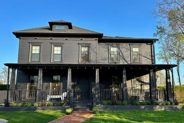 Photo 1 - Vine & Sand