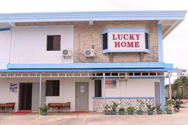 Photo 1 - Lucky Home Hotel and Apartment