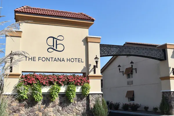 Photo 1 - The Fontana Hotel