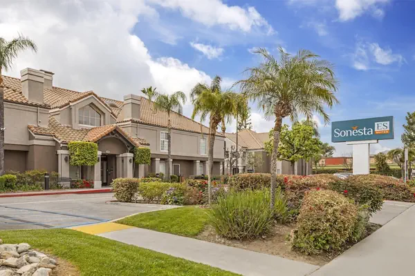 Photo 1 - Sonesta ES Suites Chatsworth