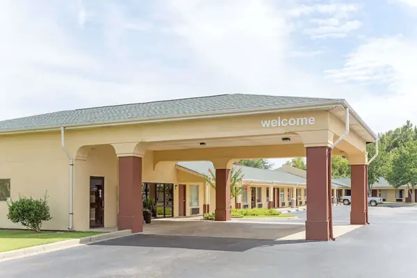 Photo 1 - Americas Best Value Inn & Suites Sumter