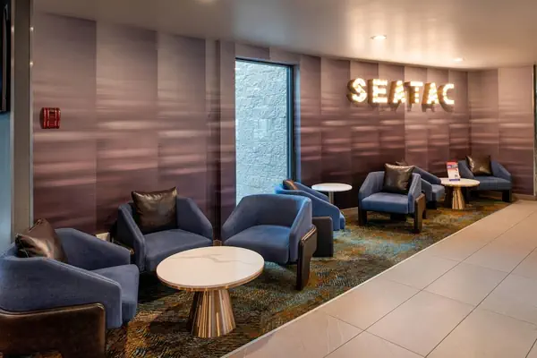 Photo 1 - La Quinta Inn & Suites by Wyndham Seattle Sea-Tac Airport