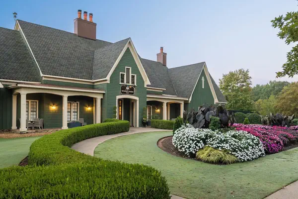 Photo 1 - Barnsley Resort