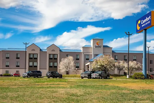 Photo 1 - Comfort Inn & Suites Hutchinson