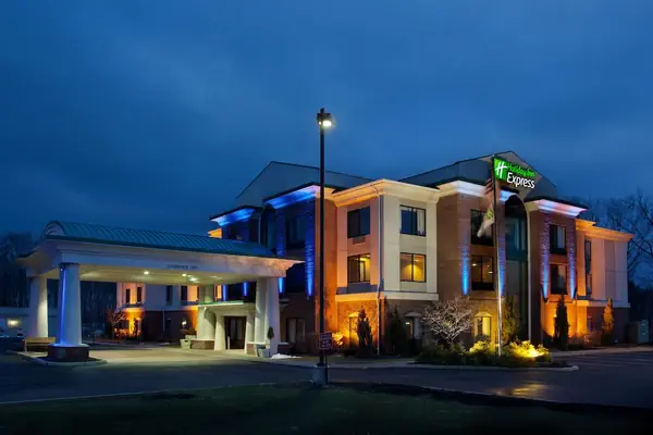 Photo 1 - Holiday Inn Express & Suites North Lima by IHG