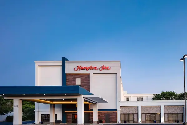 Photo 1 - Hampton Inn Kansas City/Shawnee Mission