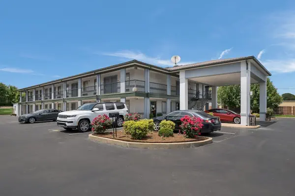 Photo 1 - The Jewel Motel