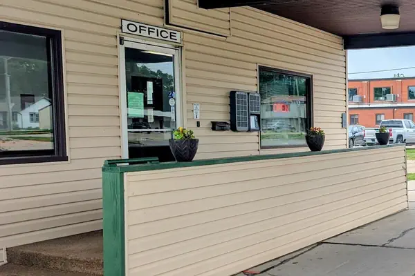 Photo 1 - Auburn Inn Motel & Long Creek RV Park