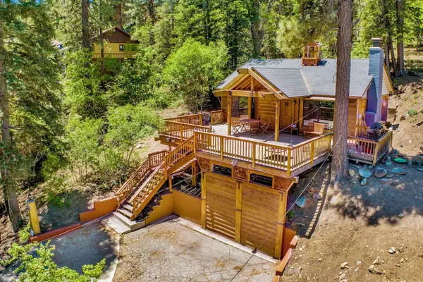 Photo 1 - Club View Pines #2105