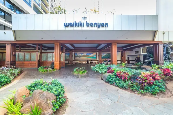 Photo 1 - High Floor Ocean View Condo (King Bed and Parking)