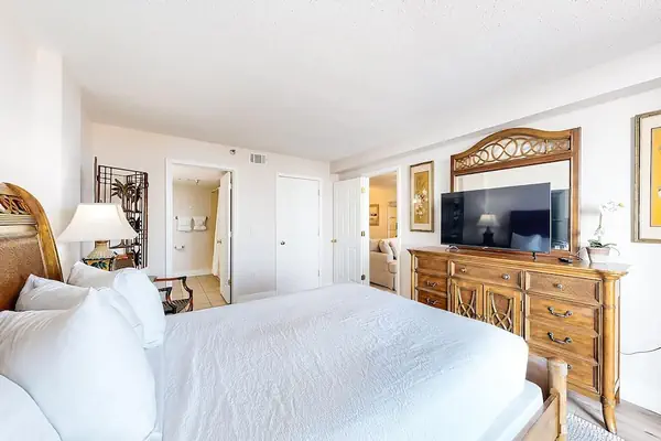 Photo 1 - Emerald Surf 106