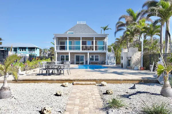 Photo 1 - Bayview Sunset Getaway