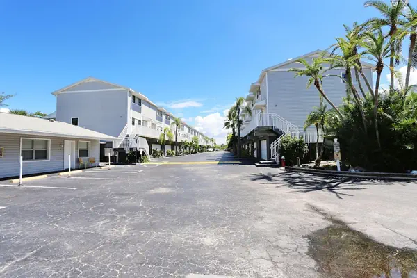 Photo 1 - Sea Shell 28