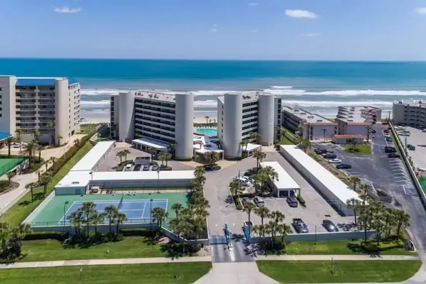 Photo 1 - Ebb Tide 505