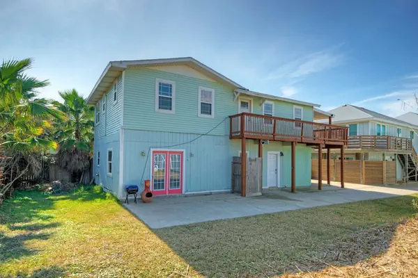 Photo 1 - 2-unit Home in Golf Cart Zone w Patio Balcony Salty Sunshine Multi-family Retreat