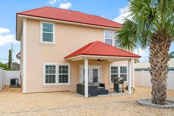 Photo 1 - Pet Friendly Beach House - Sunset Escape