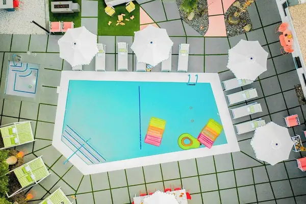 Photo 1 - 3 Private Rooms At The Wesley Hotel Perfect for Group Stays