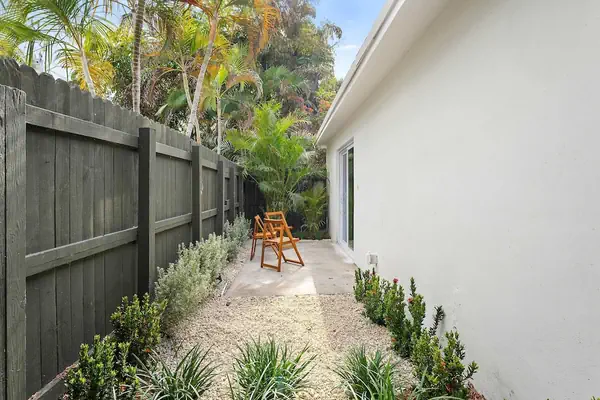 Photo 1 - 921 Apartment 1 in Fort Lauderdale