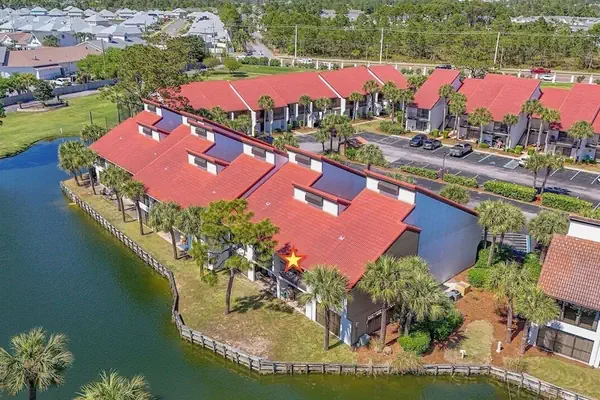 Photo 1 - 2BR Condo in Edgewater Resort With Golf, Tennis, Pools & Free Tram Service!