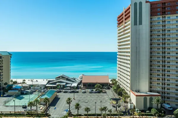 Photo 1 - Laketown Wharf 713- Our Lil Sea-cret