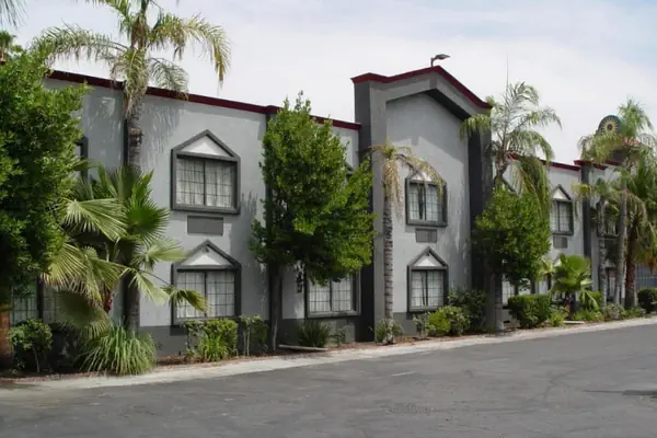 Photo 1 - SureStay by Best Western Bakersfield Central