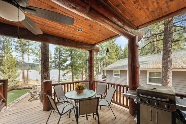 Photo 1 - Casa De Oso Lakefront
