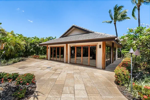 Photo 1 - Close to Beaches & Restaurants - Spacious Townhome - Concierge Incl- Vrkcv