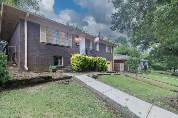 Photo 1 - Highland Drive Hideaway