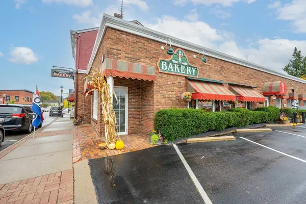 Photo 1 - The Gathering House Home for 6