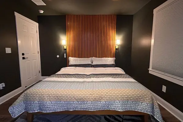 Photo 1 - A122 Malone Home