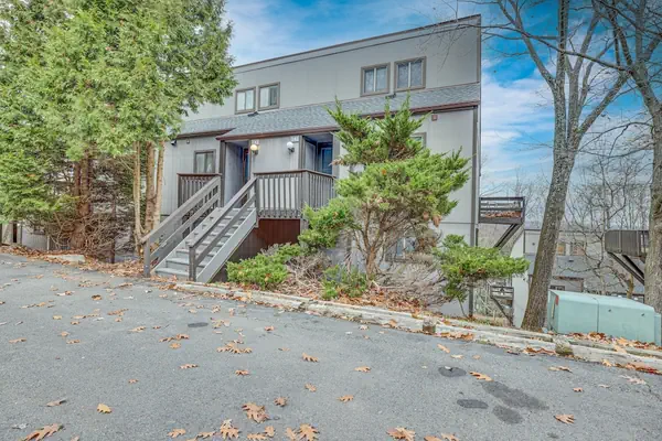Photo 1 - Pocono Paradise Ultimate Camelback Getaway 4 Bedroom Townhouse