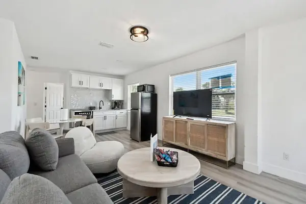 Photo 1 - Stylish Treasure Island Getaway - 117 127th Ave E Unit 8