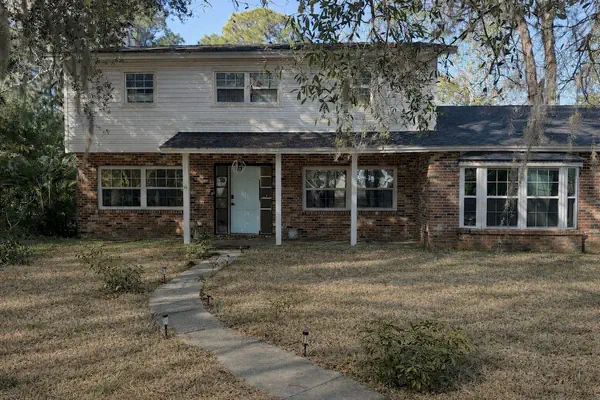 Photo 1 - 6 Bedroom Pool property. Pet Friendly