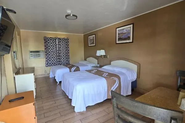 Photo 1 - Golf View Motel