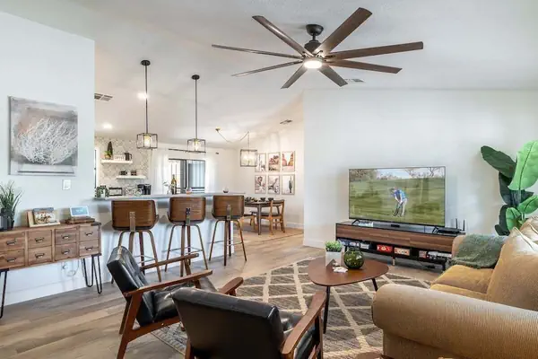 Photo 1 - Tumbleweed