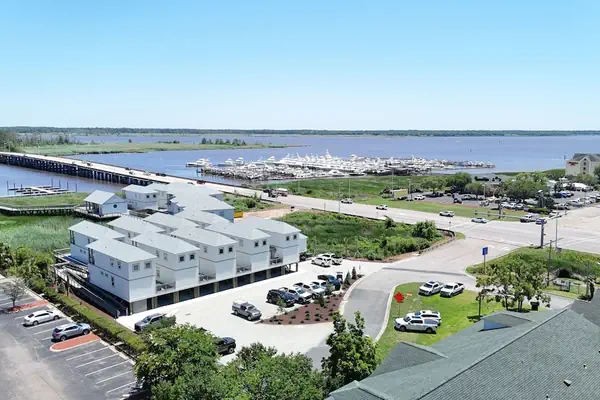 Photo 1 - Winyah Bay Club - Host Your Pad