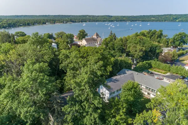 Photo 1 - Village Green Lodge